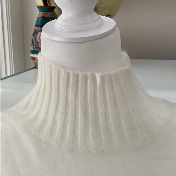 Soft Crop White Sweater, White Turtleneck Sweater, Cropped Business Casual - Picture 6 of 8